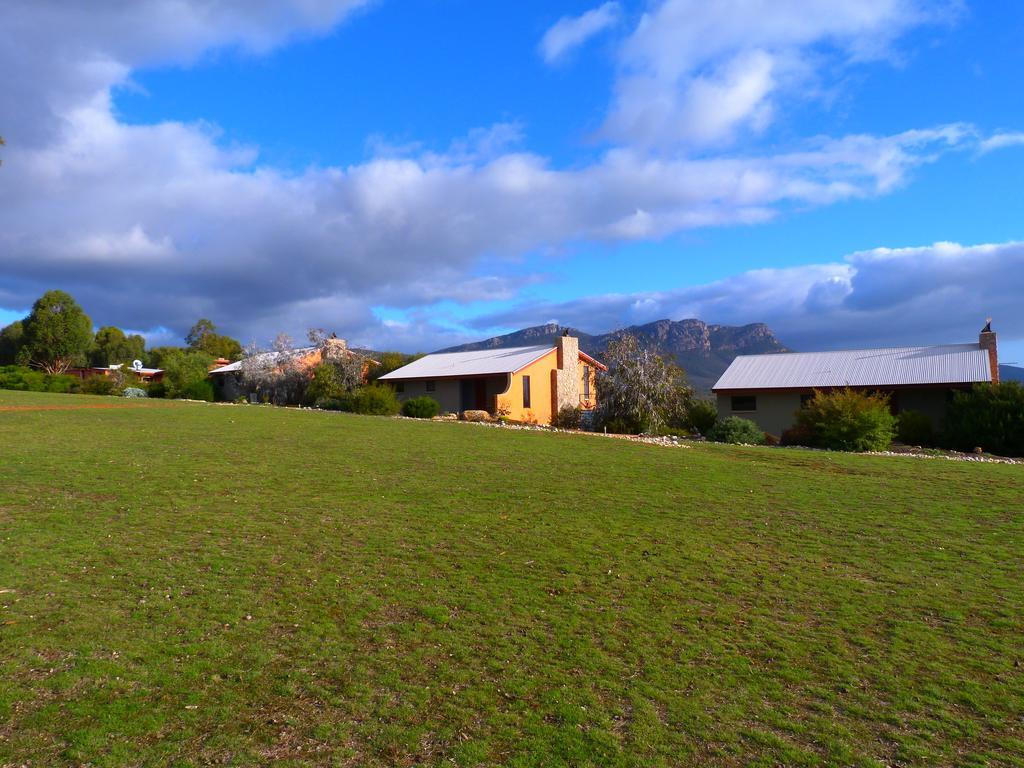 Meringa Springs Halls Gap Bagian luar foto
